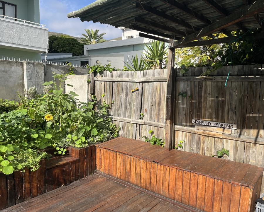 To Let 1 Bedroom Property for Rent in Sea Point Western Cape